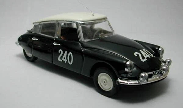 CITROEN DS 19 N.240 MILLE MIGLIA 1957 ROZE-DUBESSAY 1:43 - Immagine 1 di 1