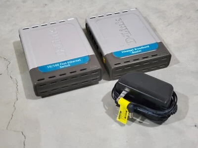 D-Link Network Devices Lot (2x Devices) - Image 1 of 4