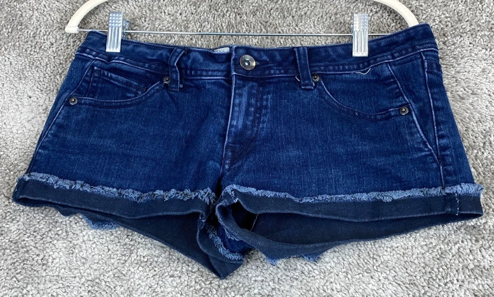 Liberated By Volcom Inc. Denim Shorts Women's Size 7 Blue Low Rise 5-Pocket - Image 1 of 4