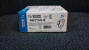 Smoke detector, 12/24 Volt, Photo, Relay, Heat, 4-Wire, System Sensor #4WITAR-B - Picture 1 of 1