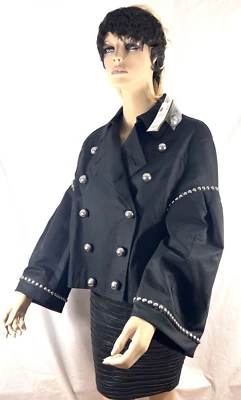 Jaqueta militar feminina de algodão preta BURBERRY US$ 2.495 feita na Itália marcada como 8 - Imagem 1 de 4