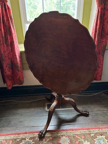 Reproduction 18th Century Mahogany Pie Crust Tilt Top Table Cover