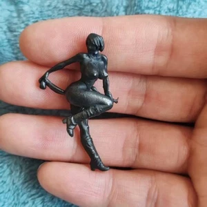 Black Brass Sexy Woman Beauty Girl Body Model Statue Men's Gift Decor Keychain - Picture 1 of 7