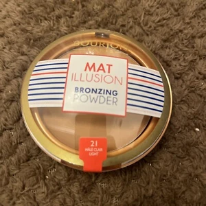 Bourjois Mat Matt Illusion Bronzing Powder 21 Light SPF10 - Picture 1 of 3