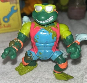 Sewer Surfin MIKE Teenage Mutant Ninja Turtles Vintage TMNT Action Figure - Picture 1 of 4