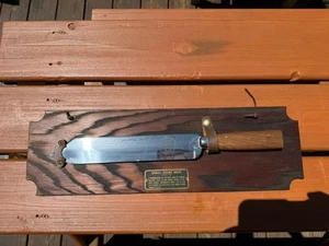 Vintage DANIEL BOONE KNIFE Commemorative Reproduction Carvel Hall - Picture 1 of 3