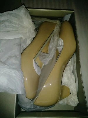 Trotters Signature Penelope Nude Patent Size 10.5 N (Narrow) - Image 1 of 4