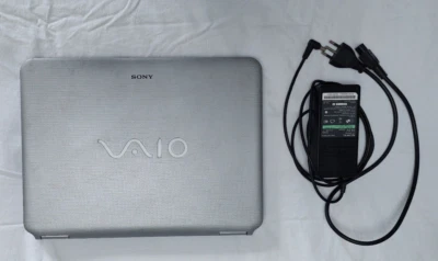 Sony Vaio VGN-NS21Z/S - Intel Core 2 Duo P8600 - SSD 120 GB - OS Lubuntu 23.10 - Immagine 1 di 4