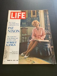 August 25 1972 Life Magazine Pat Nixon - Picture 1 of 3