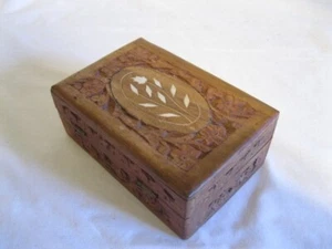 VINTAGE Jewelry Trinket Box Hand Carved Wood Floral Inlay Hinged 6 in x 4 in - Picture 1 of 10