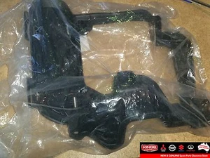 New Genuine Mitsubishi XA ASX Cover - Front Bumper Air Intake #6405A171 - Picture 1 of 3