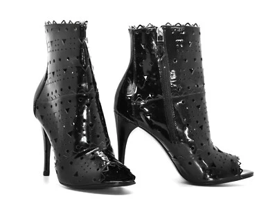 B0 NEW POUR LA VICTOIRE Black Patent Laser Cut Peep Toe Hi Heeled Boots Size 8.5 - Image 1 of 4