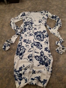Boohoo Cream Blue Floral Long sleeve Dress. Tie to back. Split. Size 10. No Tags - Picture 1 of 5