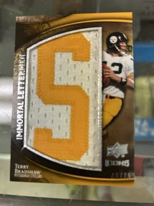 TERRY BRADSHAW STEELERS 2009 UD Icons Immortal Lettermen "S" for STEELERS 40/75 - Bild 1 von 2