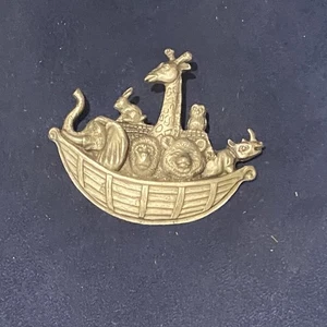 PIN ART Spoontiques Pewter Noah's Ark Noah Pin Broach with Animals. P28 - Picture 1 of 3