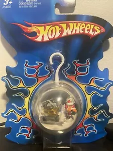 Hot Wheels Christmas Funny Car Ornament 2005 HAPPY HOLIDAYS Santa Gold - Picture 1 of 5