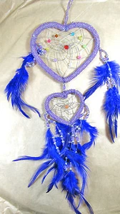 Réplica Dream Catcher con cuentas en forma de corazón púrpura con plumas - Imagen 1 de 2
