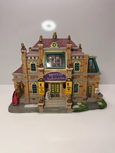 Lemax Bradley Academy of Arts Lighted Building 2004 – Box Damaged 🎭🎨 - Bild 1 von 8