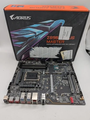 Placa madre modelo desconocido - piezas sueltas/defecto - Imagen 1 de 4