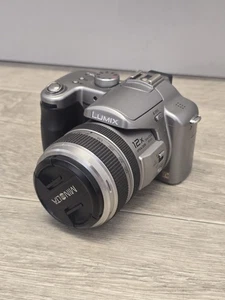 Panasonic Lumix DMC-FZ30 8MP Digital Camera Tested Fully Working - Picture 1 of 8