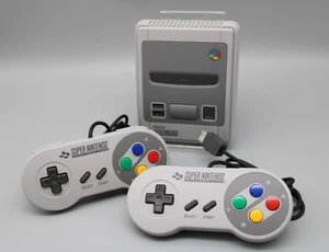 Super Nintendo Classic Mini SNES Konsole | 2 Controllern | SEHR GUT - Bild 1 von 3