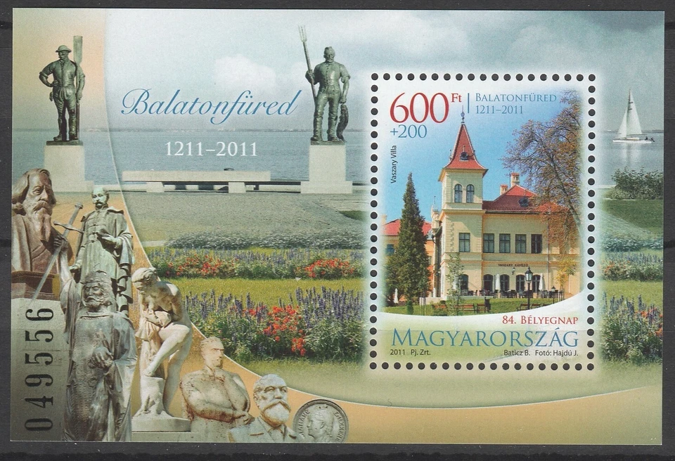 Hungary 2011 Architecture MNH Block - Image 1 of 1