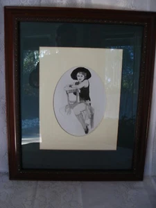 Marlene Dietrich von Lawrence Bernard Kaplan. Signiert und gerahmt - Bild 1 von 5