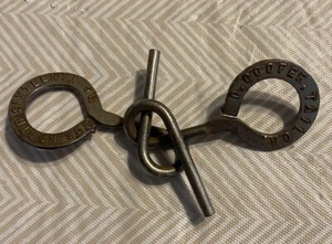 VINTAGE RARE METAL IRON PUZZLE HOLDEN MONUMENT CO. - Picture 1 of 4