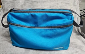 Vintage Case Logic 30 Cassette Tape Carrying Case Aqua Blue With Handle USA Made - Picture 1 of 3