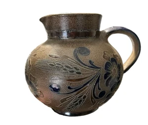 GROSSER DEUTSCHER STEINZEUGKRUG UND ZWEI WEITERE KRÜGE - HANDGEFERTIGT - Bild 1 von 2