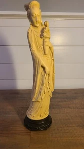 VINTAGE 18" SIGNED CARVED RESIN STATUE JAPANESE GEISHA WITH FLOWERS ASIAN - Picture 1 of 18