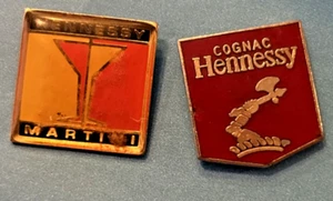 Hennessy Pins Martini Cognac Vintage Enamel Lapel Hat Adult Beverage Advertising - Picture 1 of 2