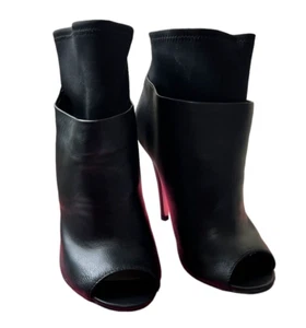 NWB Kristen Cavallari Laney Sheep Nappa Black Bootie Size 8 - Picture 1 of 8
