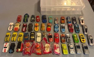 Grande lotto di auto d'epoca hot wheel ecc. con custodia - Foto 1 di 20