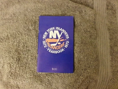 1972-73 NEW YORK ISLANDERS MEDIA GUIDE YEARBOOK 1973 BILLY SMITH R Program NHL - Image 1 of 4