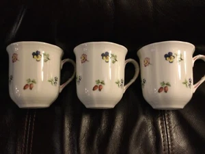 3 VILLEROY AND BOCH “PETITE FLEUR” CUPS MUGS 3 5/8" high 8 oz - Picture 1 of 4