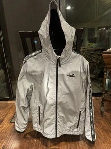 Hollister reflektierende gefütterte Kapuzenjacke grau Herren Large Allwetter - Bild 1 von 3