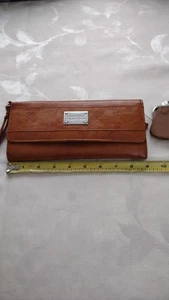 Kenneth Cole Reaction Kalbsleder Geldbörse Damen braun Clutch Reißverschlusstasche Ausweisfenster - Bild 1 von 6