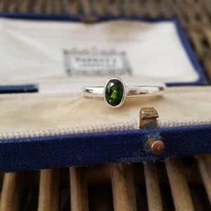 925 Sterling Silver Ring, Natural Green Diopside Ring, Size R.5 US 8.75 - Picture 1 of 8