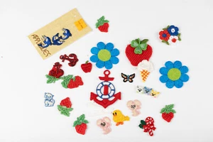 LOT OF 24 Vintage 1970s Mixed Embroidered Applique Patches Fruit, Animals + - Picture 1 of 4