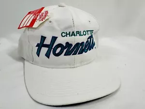 VTG NWT RARE WHITE Charlotte Hornets 90s Sports Specialty Script Snapback Hat - Picture 1 of 11