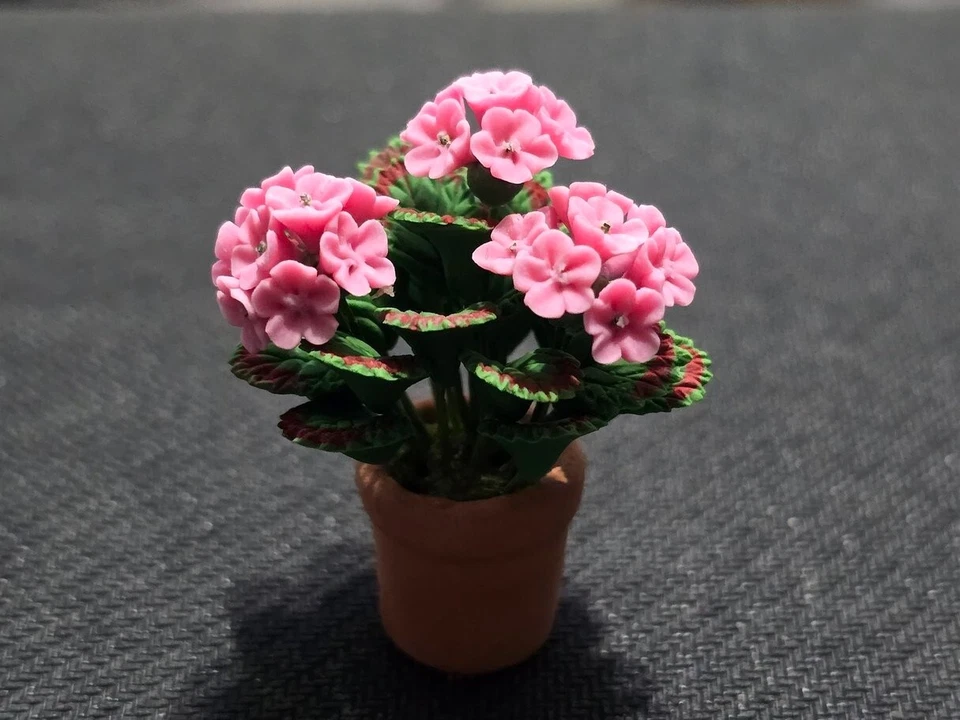 Potted Pink Geraniums Plant Dollhouse Miniature 1:12 - FAST US SHIPPER - Image 1 of 1