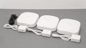 Système Wi-Fi tri-bande Wi-Fi 6 AX4200 K010311 maillage Eeero Pro 6 (3 pack) - Photo 1/7