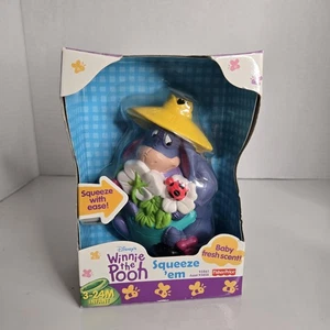 NUEVO Winnie the Pooh Eeyore Squeeze 'em Squishy Bebé Juguete Retro Años 2000 Caja De Colección - Imagen 1 de 6