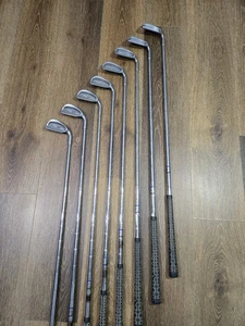 Ping Eye Set di 2 ferri da stiro a punti rossi 2-9 aste in acciaio destrorsi Reg Flex - Foto 1 di 18