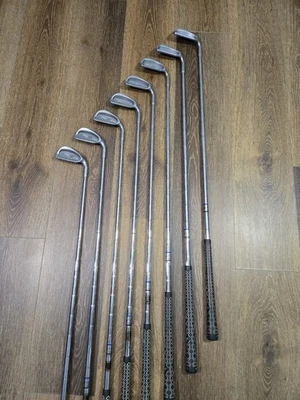 Ping Eye 2 Red Dot Iron Set 2-9 Right Handed Steel Shaft Reg Flex - Image 1 of 4