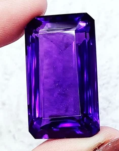 Natürlicher violetter Amethyst 55 bis 60 kt Smaragdform lose Edelstein zertifiziert - Bild 1 von 7
