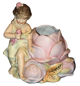 Antico vaso fioriera statuina bambina e fiori porcellana bisque vintage - Foto 1 di 9