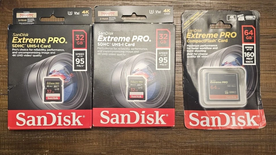 (2)SanDisk 32GB Extreme PRO SD SDHC SDXC Card & (1) SanDisk Extreme Pro 64GB - Image 1 of 3