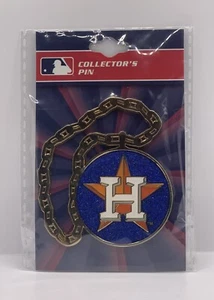 HOUSTON ASTROS Collector's Lapel Pin Gold Chain Necklace Ice Minute Maid Park - Picture 1 of 1